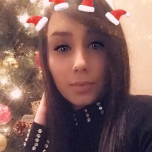 Meet your Posher, Lesliee